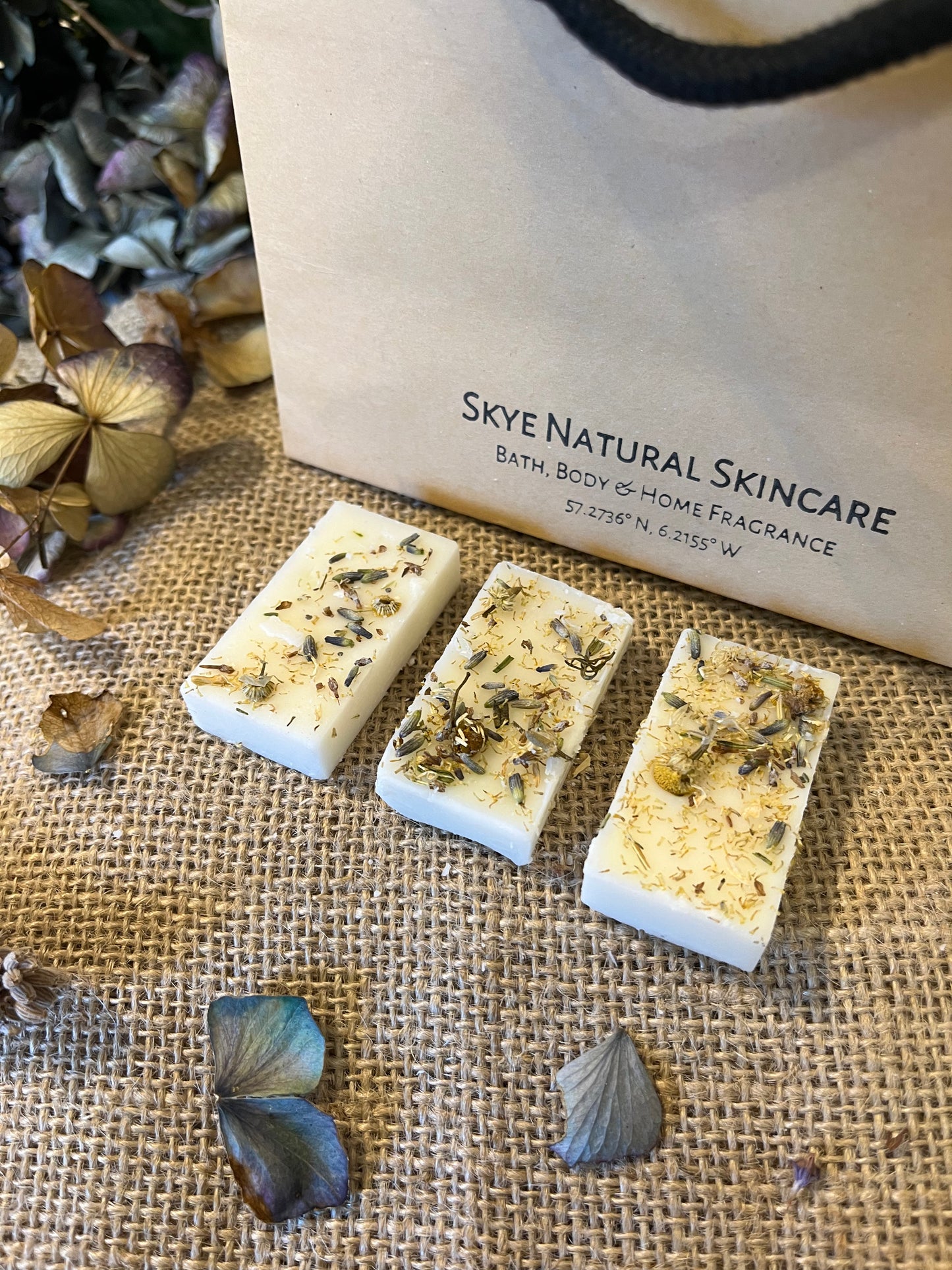 Wax Melts - Unwindwax meltWax Melts - UnwindRelax & Unwind with this sensational scent and feel all tension melt away! Soothing and floral - Lavender, Chamomile & Vanilla Fragrance. Decorated with drieScribe & GrowScribe & GrowWax Melts - Unwind